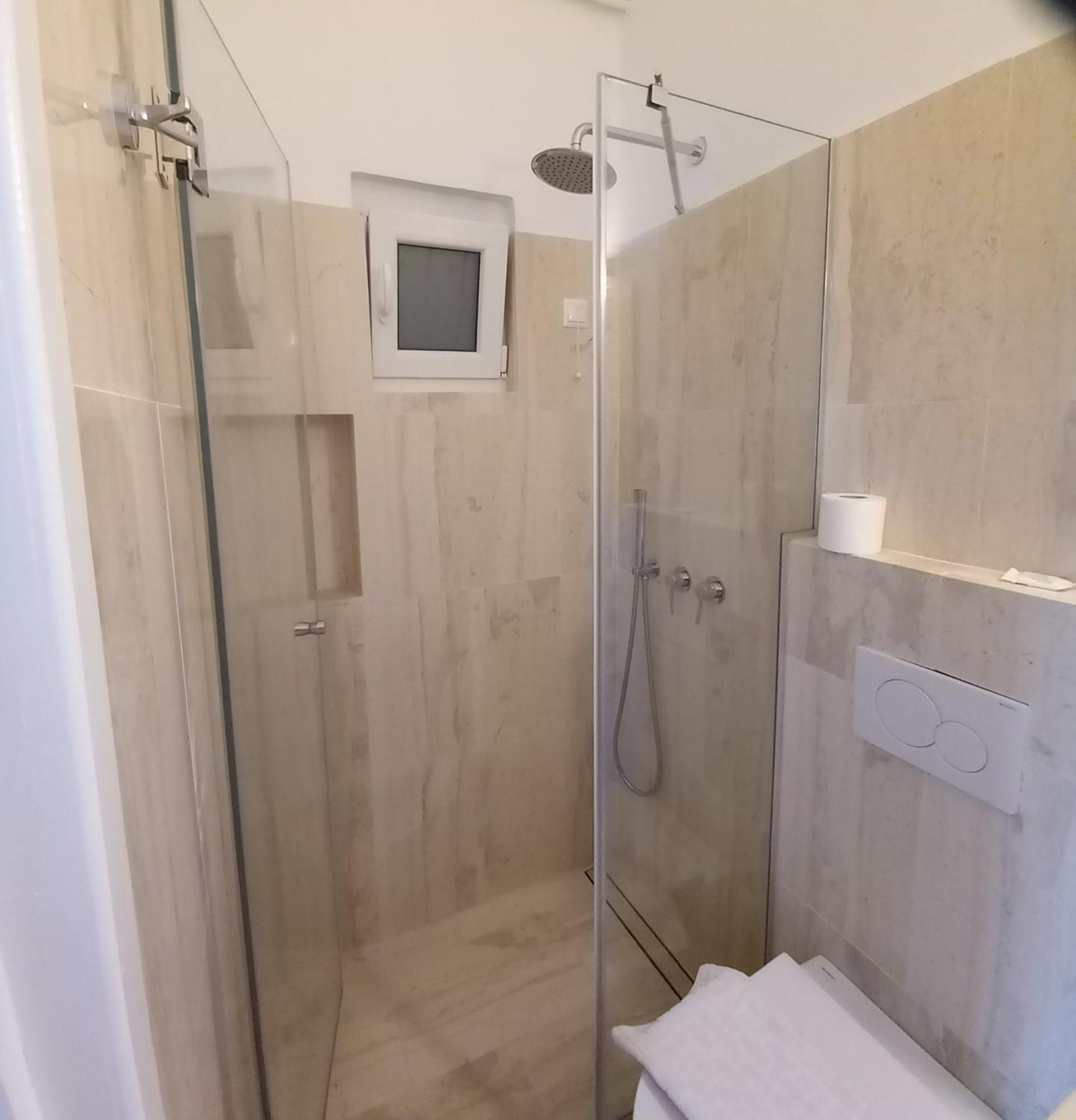 Naias Hotel Livádi Kültér fotó