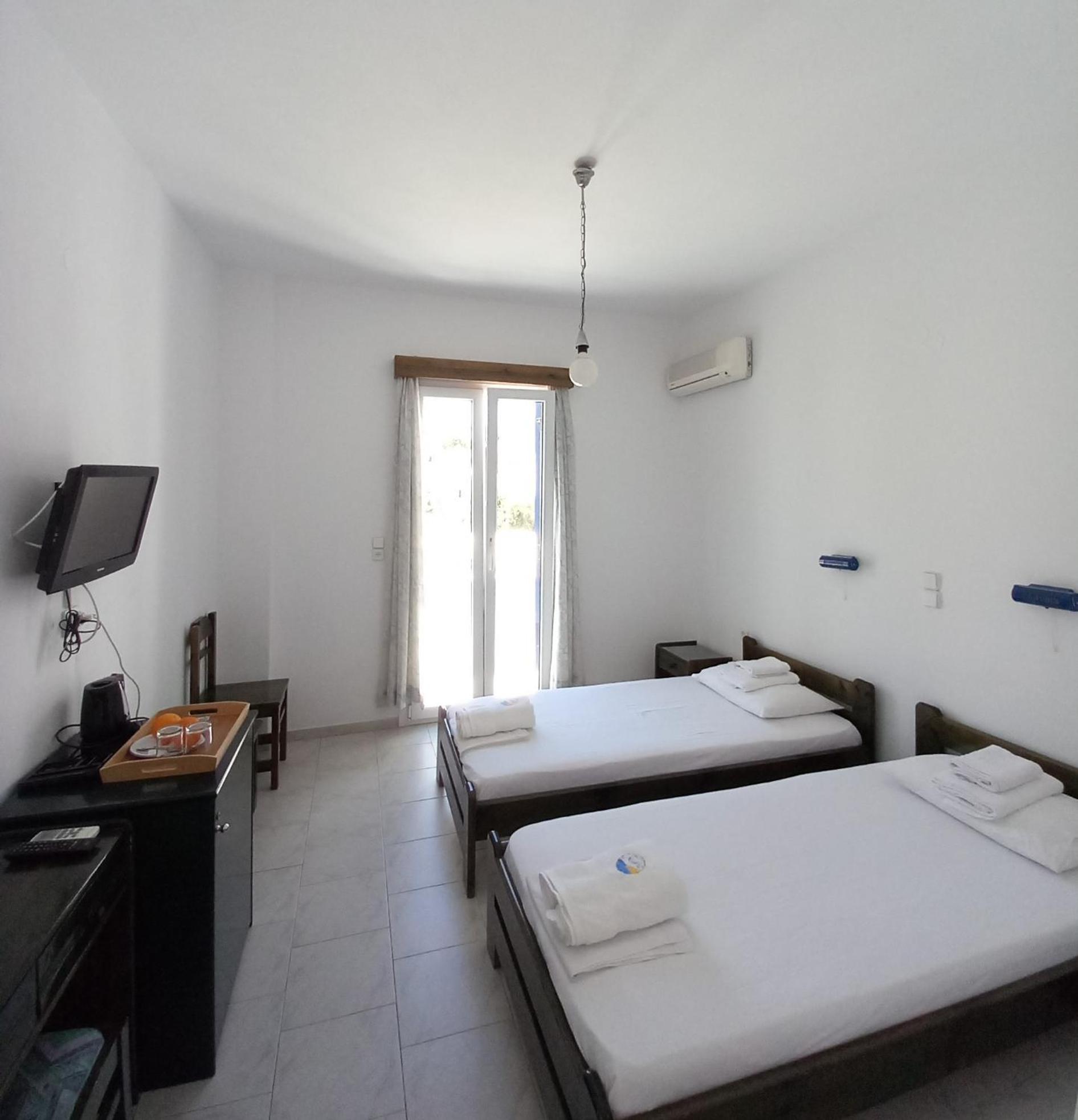 Naias Hotel Livádi Kültér fotó