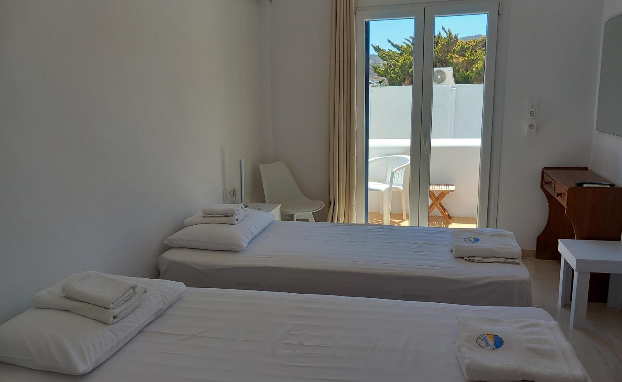 Naias Hotel Livádi Kültér fotó